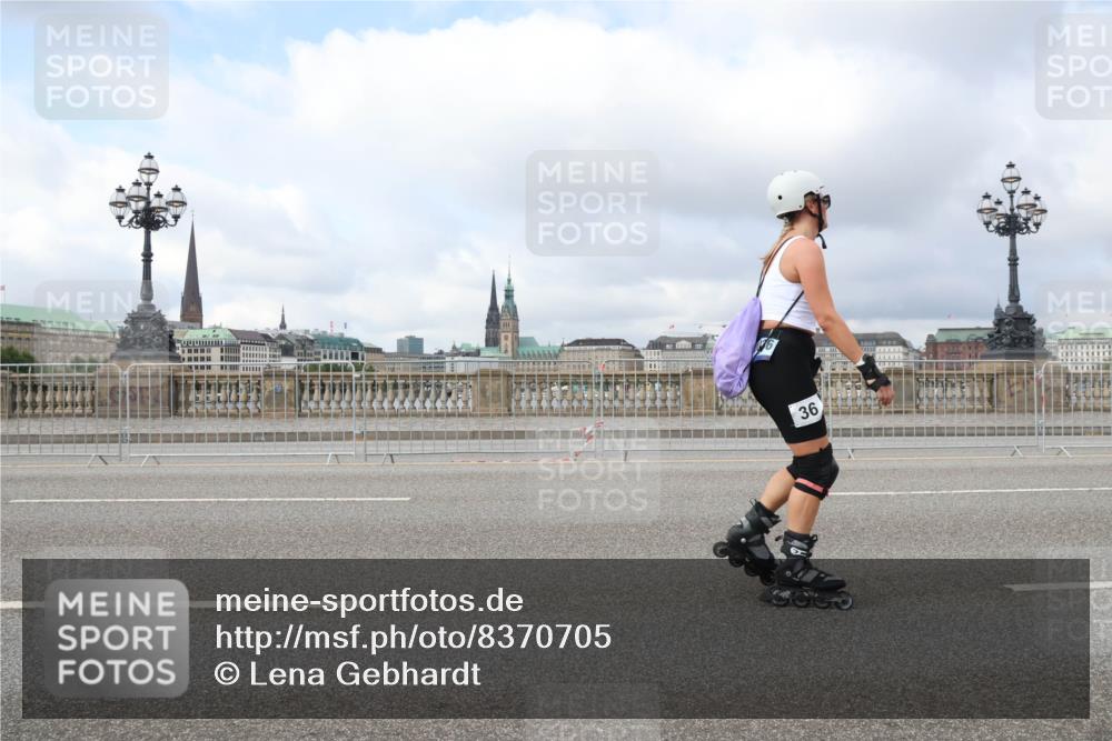 29.06.2025 - hella hamburg halbmarathon Lena Gebhardt http://msf.ph/oto/8370705 29.06.2025 09:11:04 Lombardsbrücke 36 meine-sportfotos.de