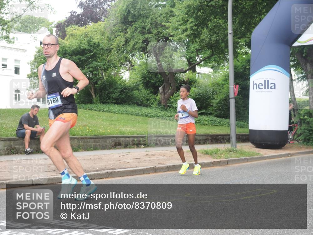 29.06.2025 - hella hamburg halbmarathon KatJ http://msf.ph/oto/8370809 29.06.2025 10:23:41 Zwischen KM18-KM19 57, 4477, 5048, 6169 meine-sportfotos.de