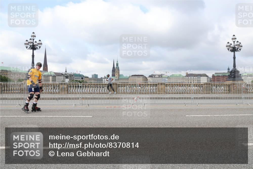 29.06.2025 - hella hamburg halbmarathon Lena Gebhardt http://msf.ph/oto/8370814 29.06.2025 09:11:41 Lombardsbrücke  meine-sportfotos.de