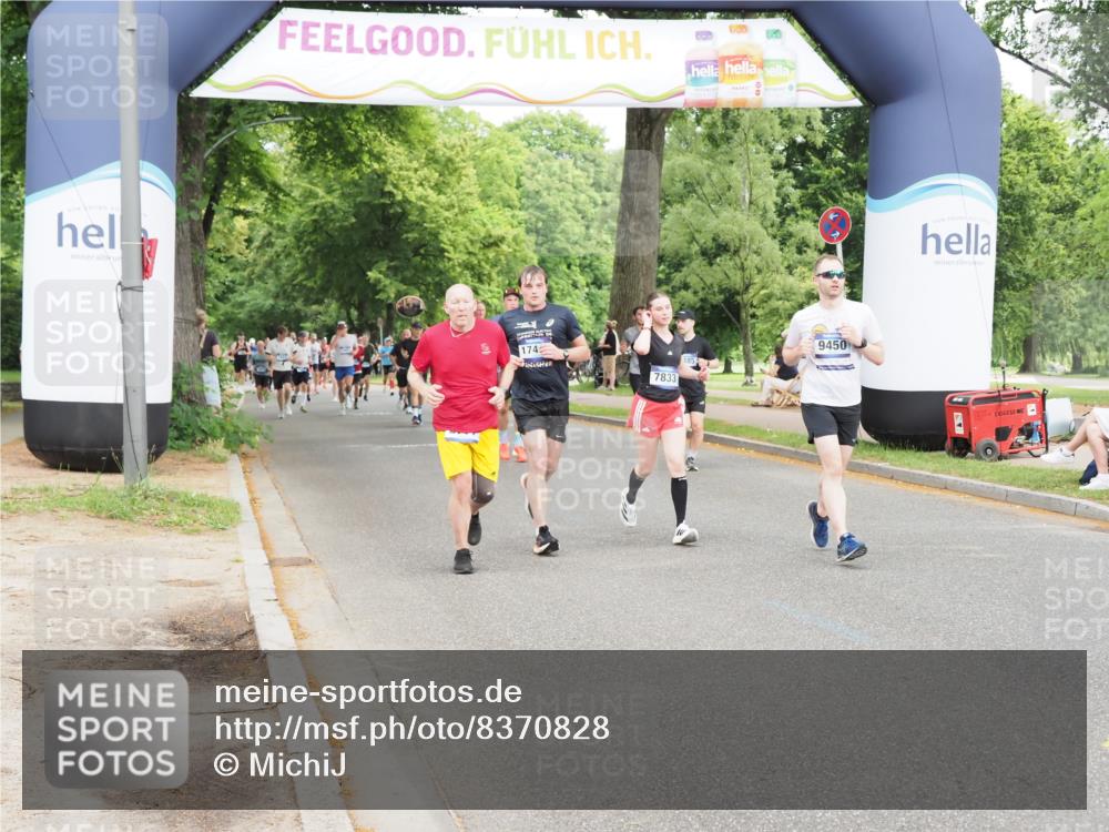 29.06.2025 - hella hamburg halbmarathon MichiJ http://msf.ph/oto/8370828 29.06.2025 10:44:40 Zwischen KM18-KM19 2711, 7833, 8322, 9450, 9485, 17415, 18508, 18587, 18652 meine-sportfotos.de