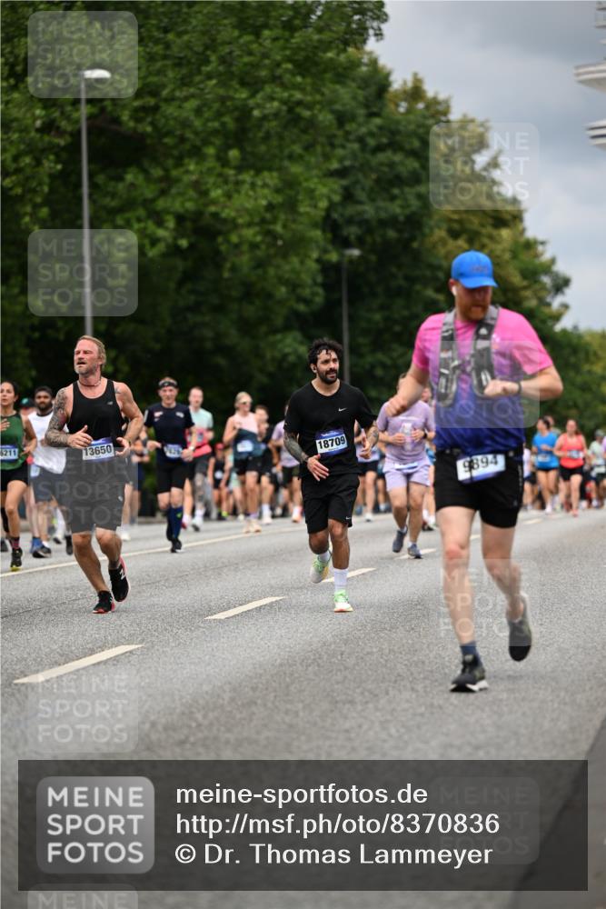29.06.2025 - hella hamburg halbmarathon Dr. Thomas Lammeyer http://msf.ph/oto/8370836 29.06.2025 10:42:03 Kennedybrücke 1337, 1475, 1799, 1985, 2016, 2031, 2853, 3286, 3880, 4762, 5139, 5522, 5523, 6697, 6955, 7124, 7321, 7629, 8499, 8811, 8843, 8985, 9391, 9524, 9894, 10025, 10506, 10836, 11087 meine-sportfotos.de