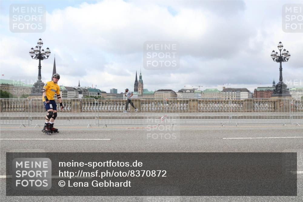 29.06.2025 - hella hamburg halbmarathon Lena Gebhardt http://msf.ph/oto/8370872 29.06.2025 09:11:41 Lombardsbrücke  meine-sportfotos.de