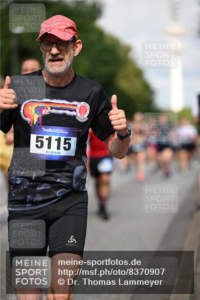 29.06.2025 - hella hamburg halbmarathon Dr. Thomas Lammeyer http://msf.ph/oto/8370907 29.06.2025 09:57:37 Kennedybrücke 1424, 1466, 1476, 1902, 2098, 2270, 2516, 2823, 2937, 3414, 3785, 3852, 4140, 4183, 4235, 4237, 4247, 4949, 5115, 5362, 5460, 5528, 5532, 5650, 6388, 6831, 7167, 7385, 8023, 8269, 8743, 8928, 9030, 9043, 9105, 9200, 9482, 9723, 9815, 9965, 10792, 11077 meine-sportfotos.de