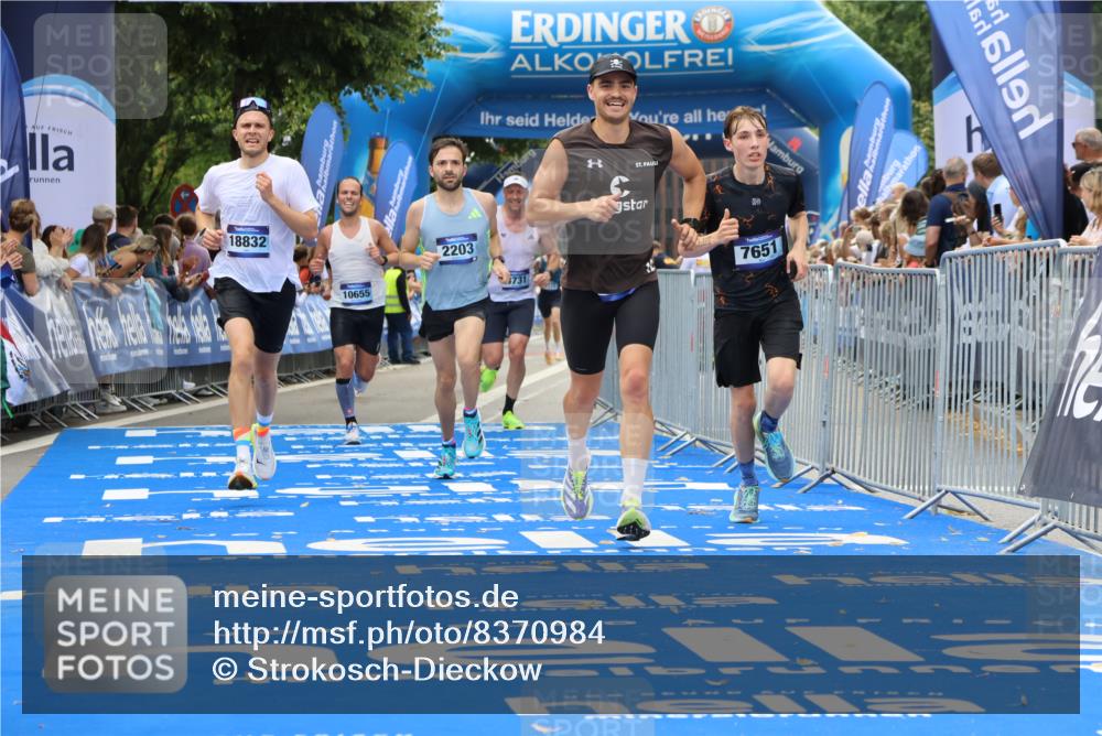29.06.2025 - hella hamburg halbmarathon Strokosch-Dieckow http://msf.ph/oto/8370984 29.06.2025 10:27:34 Ziel 2203, 4678, 5367, 7651, 8731, 9804, 10655, 12341, 13941, 17354, 18567, 18832, 19114 meine-sportfotos.de