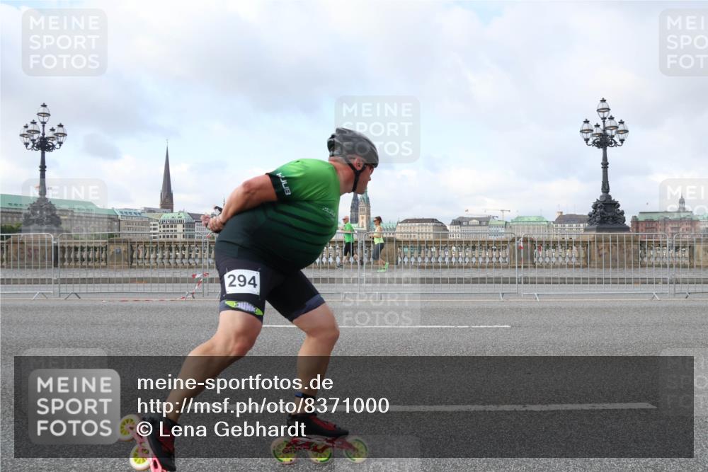 29.06.2025 - hella hamburg halbmarathon Lena Gebhardt http://msf.ph/oto/8371000 29.06.2025 08:50:43 Lombardsbrücke 294 meine-sportfotos.de