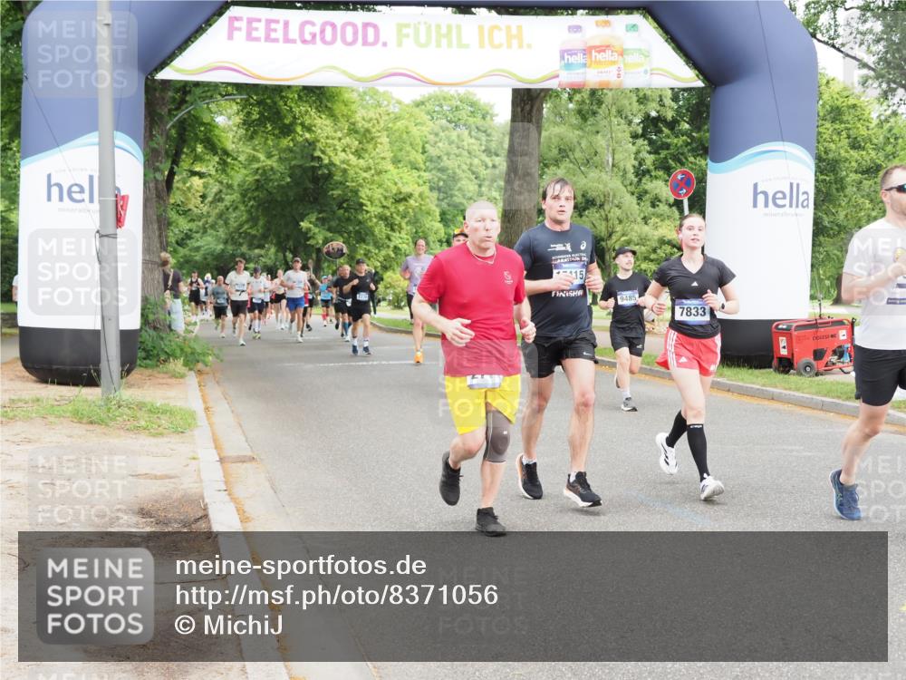 29.06.2025 - hella hamburg halbmarathon MichiJ http://msf.ph/oto/8371056 29.06.2025 10:44:41 Zwischen KM18-KM19 2711, 7082, 7833, 8322, 9450, 9485, 10383, 17415, 18508, 18587, 18652 meine-sportfotos.de