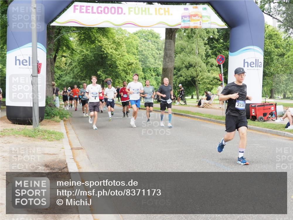 29.06.2025 - hella hamburg halbmarathon MichiJ http://msf.ph/oto/8371173 29.06.2025 10:44:46 Zwischen KM18-KM19 1611, 2236, 2711, 7082, 7833, 9485, 10383, 14369, 14571, 15197, 17415, 18891 meine-sportfotos.de
