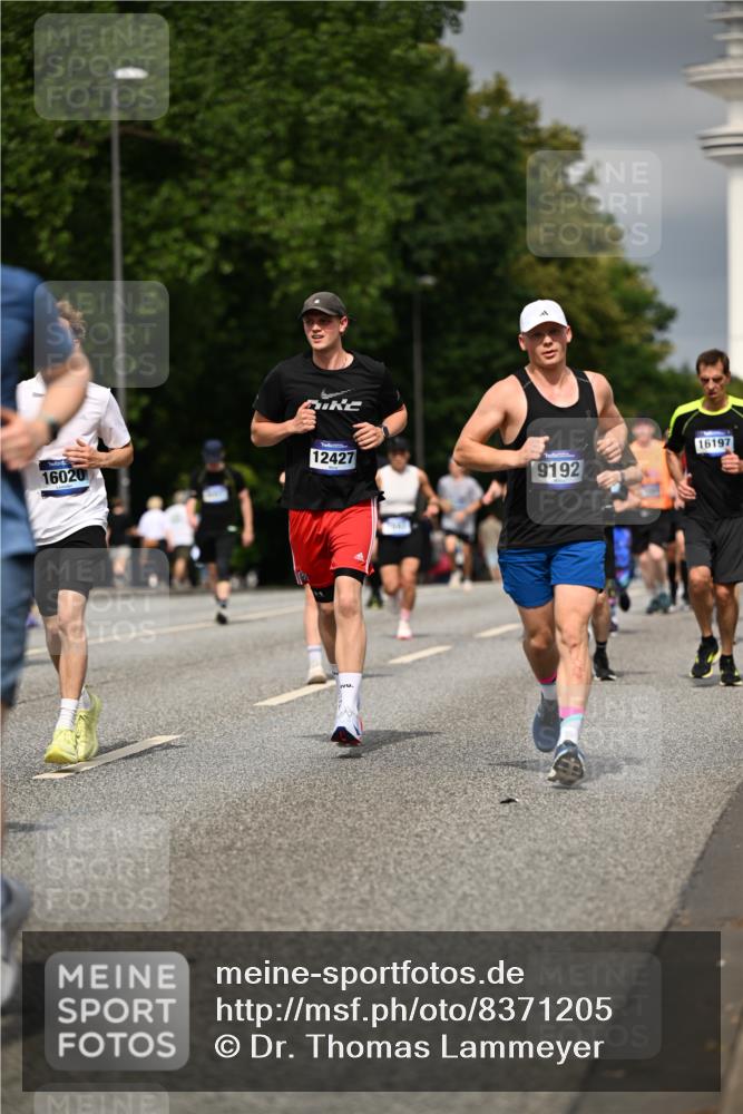 29.06.2025 - hella hamburg halbmarathon Dr. Thomas Lammeyer http://msf.ph/oto/8371205 29.06.2025 10:19:47 Kennedybrücke 1440, 1651, 2076, 2140, 2720, 2835, 2989, 3167, 3417, 4007, 4466, 5046, 5423, 6376, 6576, 7897, 7941, 7942, 8746, 8885, 9192, 9307, 9556, 9847, 10108, 10608, 11113, 11303 meine-sportfotos.de