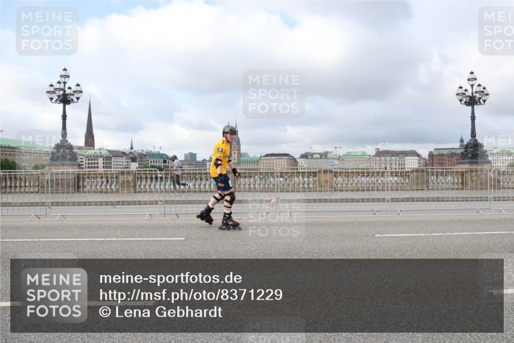 29.06.2025 - hella hamburg halbmarathon Lena Gebhardt http://msf.ph/oto/8371229 29.06.2025 09:11:42 Lombardsbrücke  meine-sportfotos.de