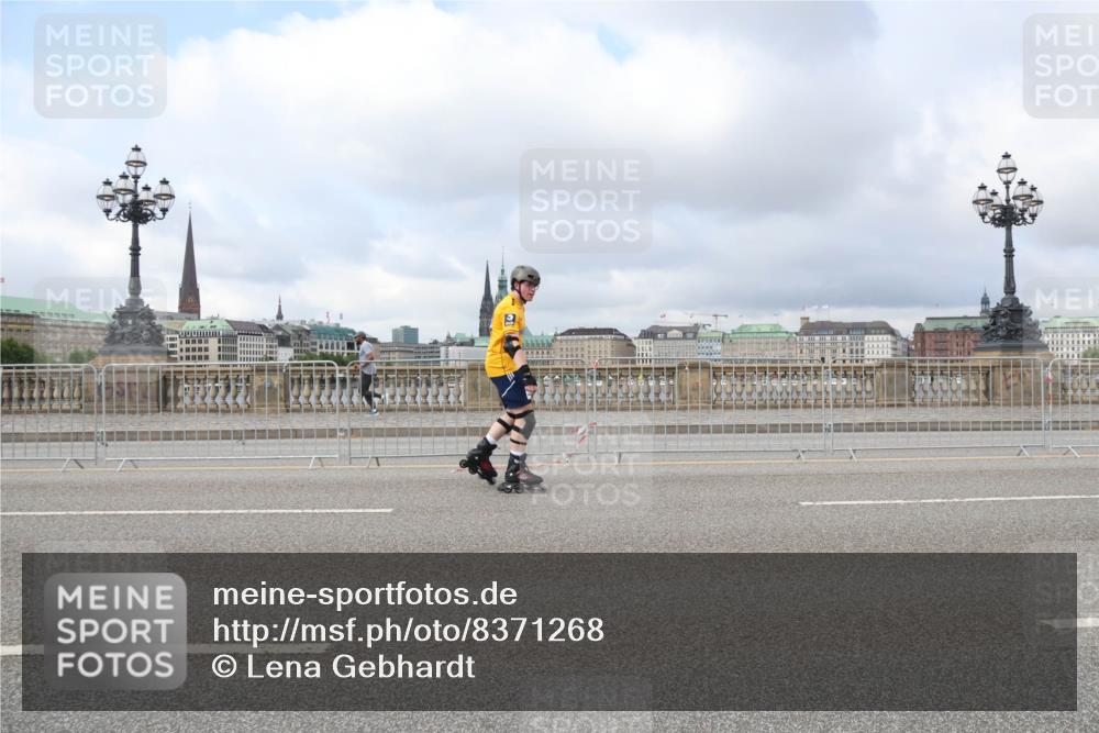 29.06.2025 - hella hamburg halbmarathon Lena Gebhardt http://msf.ph/oto/8371268 29.06.2025 09:11:42 Lombardsbrücke  meine-sportfotos.de