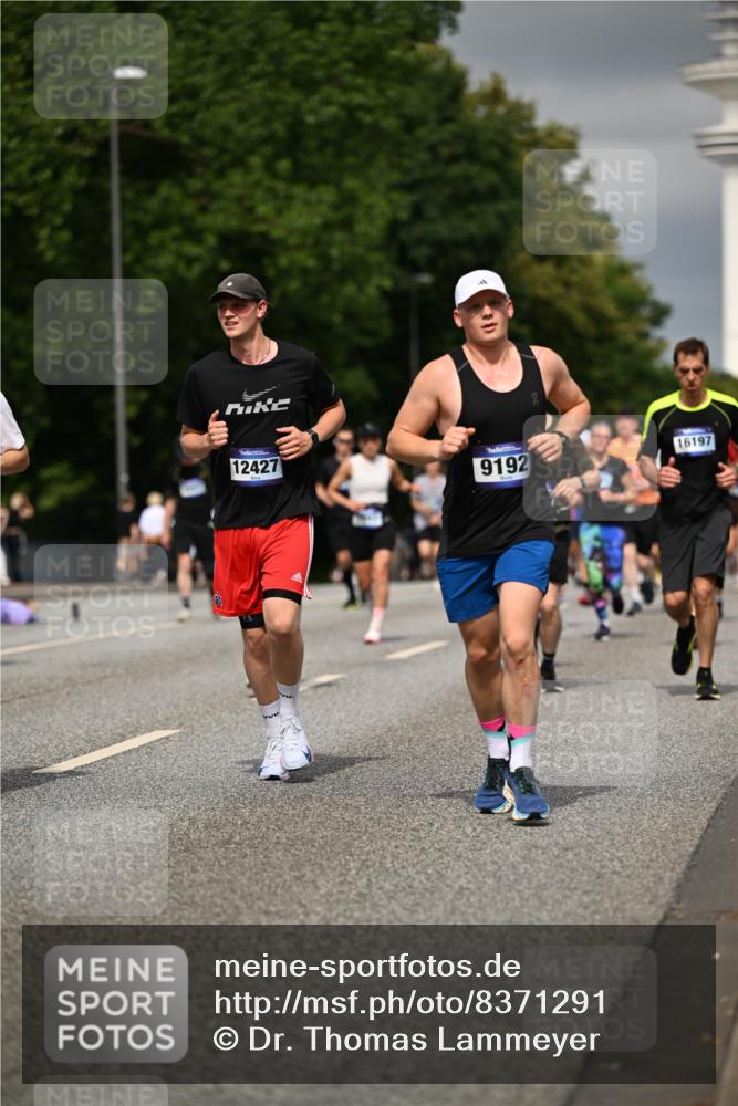 29.06.2025 - hella hamburg halbmarathon Dr. Thomas Lammeyer http://msf.ph/oto/8371291 29.06.2025 10:19:48 Kennedybrücke 1440, 1651, 2076, 2140, 2720, 2835, 2989, 3167, 3417, 4466, 4828, 5046, 5423, 6376, 6576, 7897, 7941, 7942, 8746, 8885, 9192, 9307, 9556, 9847, 9881, 10108, 10608, 11113, 11303 meine-sportfotos.de