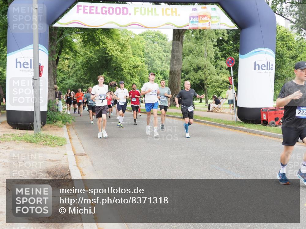 29.06.2025 - hella hamburg halbmarathon MichiJ http://msf.ph/oto/8371318 29.06.2025 10:44:46 Zwischen KM18-KM19 1611, 2236, 2711, 7082, 7833, 9485, 10383, 14369, 14571, 15197, 17415, 18891 meine-sportfotos.de