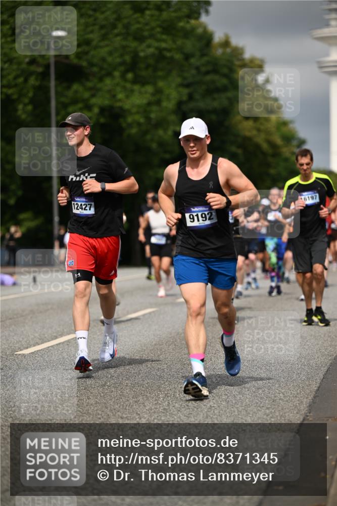 29.06.2025 - hella hamburg halbmarathon Dr. Thomas Lammeyer http://msf.ph/oto/8371345 29.06.2025 10:19:48 Kennedybrücke 1440, 1651, 2076, 2140, 2720, 2835, 2989, 3167, 3417, 4466, 4828, 5046, 5423, 6376, 6576, 7897, 7941, 7942, 8746, 8885, 9192, 9307, 9556, 9847, 9881, 10108, 10608, 11113, 11303 meine-sportfotos.de