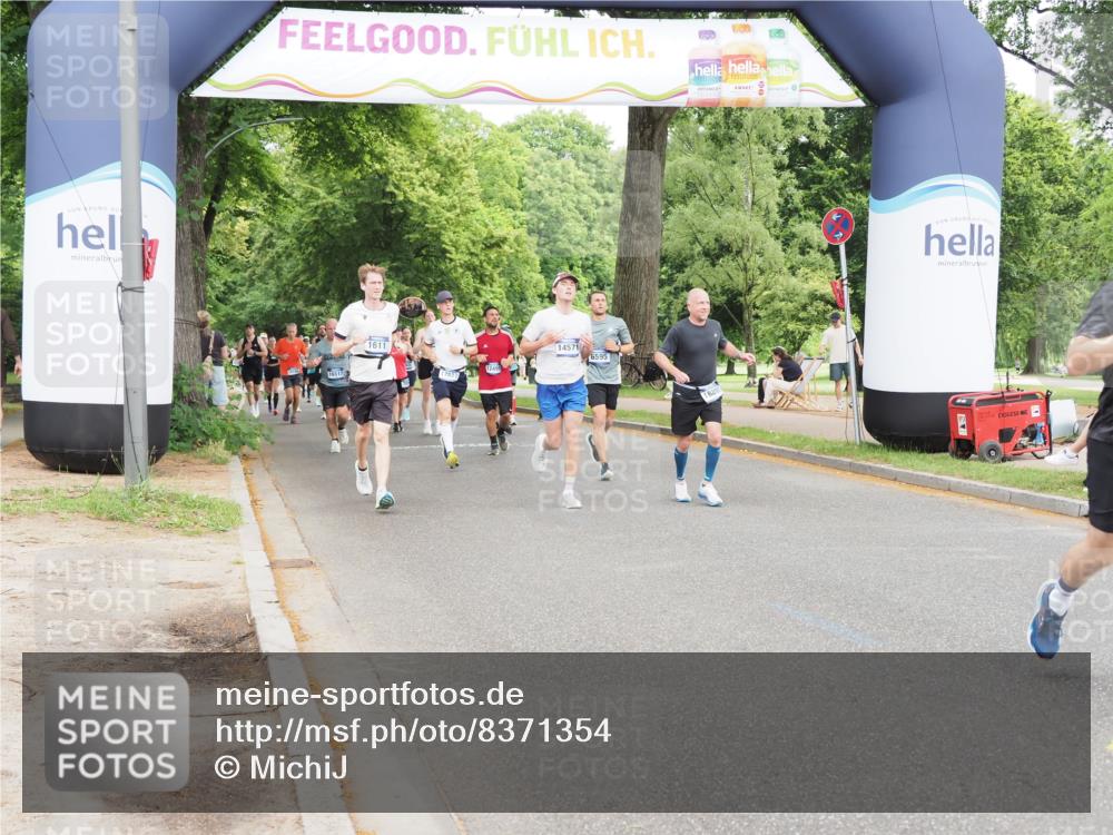 29.06.2025 - hella hamburg halbmarathon MichiJ http://msf.ph/oto/8371354 29.06.2025 10:44:46 Zwischen KM18-KM19 1611, 2236, 2711, 7082, 7833, 9485, 10383, 14369, 14571, 15197, 17415, 18891 meine-sportfotos.de