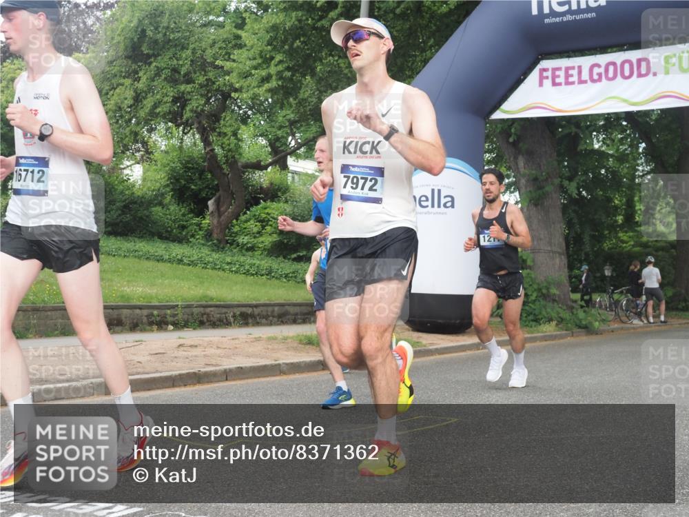 29.06.2025 - hella hamburg halbmarathon KatJ http://msf.ph/oto/8371362 29.06.2025 10:23:45 Zwischen KM18-KM19 57, 1217, 6169, 7884, 7972 meine-sportfotos.de
