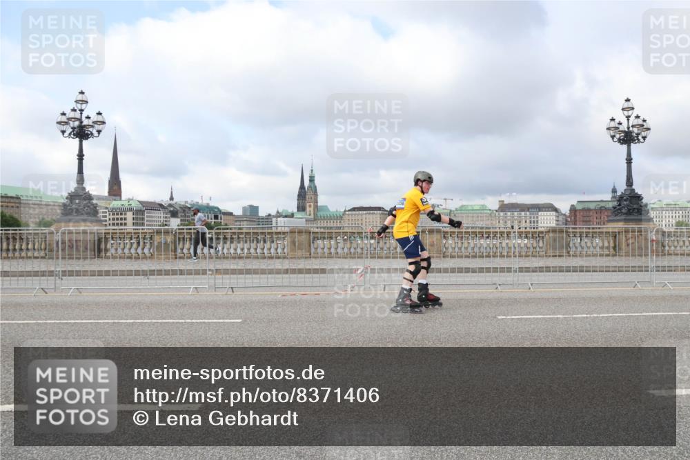 29.06.2025 - hella hamburg halbmarathon Lena Gebhardt http://msf.ph/oto/8371406 29.06.2025 09:11:42 Lombardsbrücke  meine-sportfotos.de