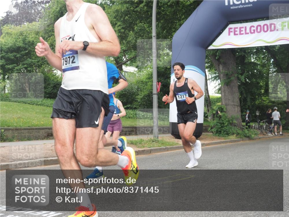 29.06.2025 - hella hamburg halbmarathon KatJ http://msf.ph/oto/8371445 29.06.2025 10:23:45 Zwischen KM18-KM19 57, 1217, 6169, 7884, 7972 meine-sportfotos.de