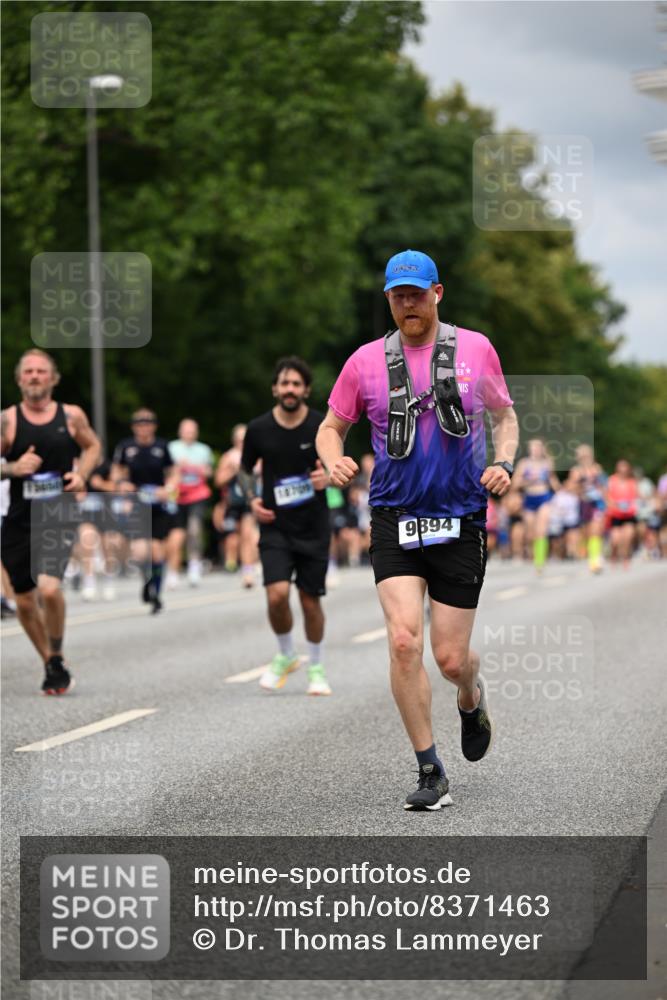 29.06.2025 - hella hamburg halbmarathon Dr. Thomas Lammeyer http://msf.ph/oto/8371463 29.06.2025 10:42:04 Kennedybrücke 1337, 1475, 1799, 1985, 2016, 2031, 2124, 2853, 3286, 3880, 4762, 5139, 5522, 5523, 5875, 6697, 6955, 7124, 7321, 7629, 8499, 8811, 8985, 9391, 9524, 9894, 10025, 10506, 10836, 11087, 11164 meine-sportfotos.de