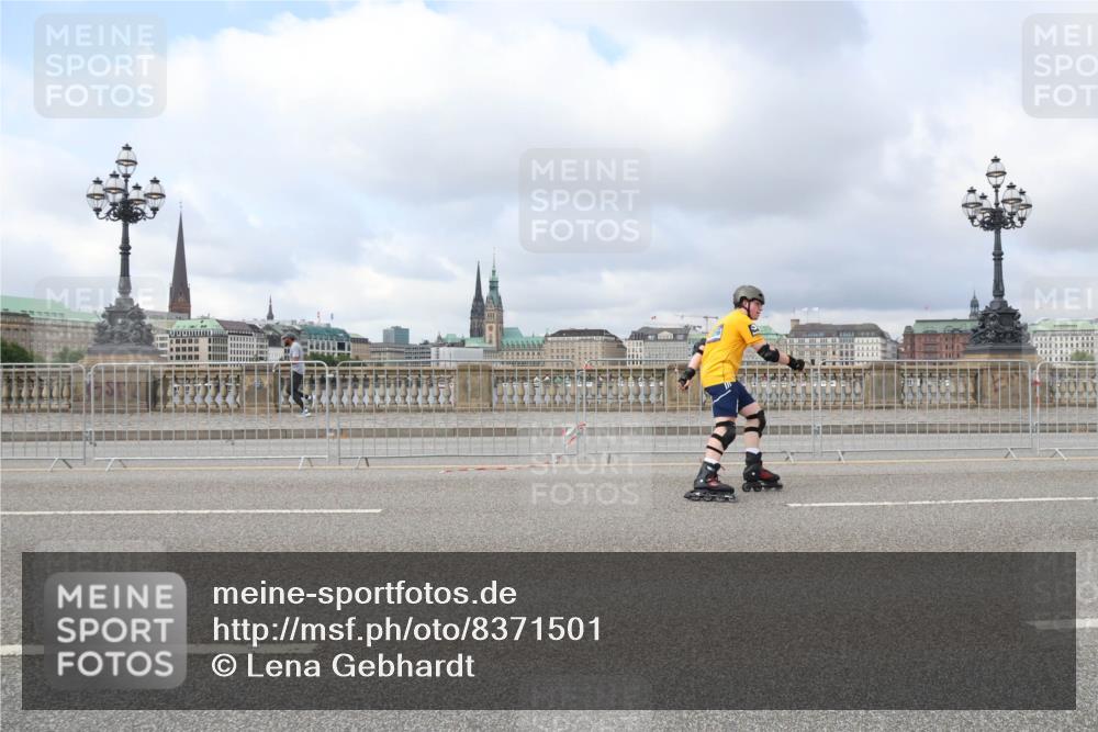 29.06.2025 - hella hamburg halbmarathon Lena Gebhardt http://msf.ph/oto/8371501 29.06.2025 09:11:42 Lombardsbrücke  meine-sportfotos.de