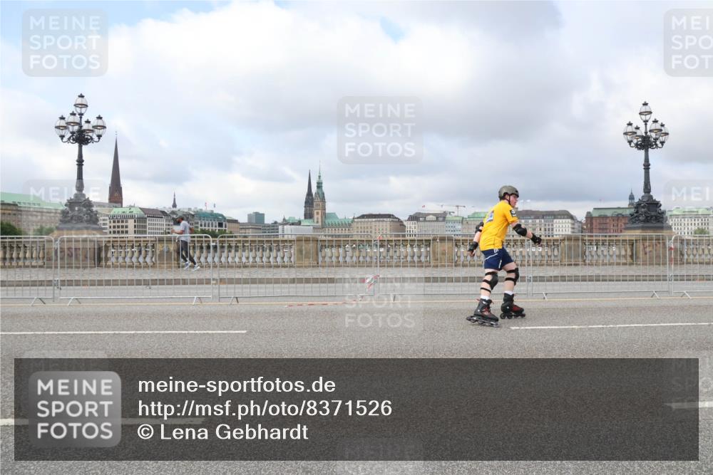 29.06.2025 - hella hamburg halbmarathon Lena Gebhardt http://msf.ph/oto/8371526 29.06.2025 09:11:42 Lombardsbrücke  meine-sportfotos.de