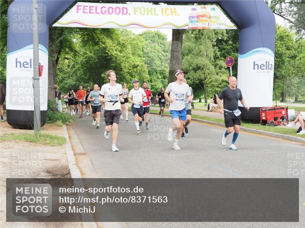 29.06.2025 - hella hamburg halbmarathon MichiJ http://msf.ph/oto/8371563 29.06.2025 10:44:47 Zwischen KM18-KM19 1611, 2236, 6595, 7082, 9485, 10383, 12495, 14369, 14571, 15197, 17827, 18891 meine-sportfotos.de