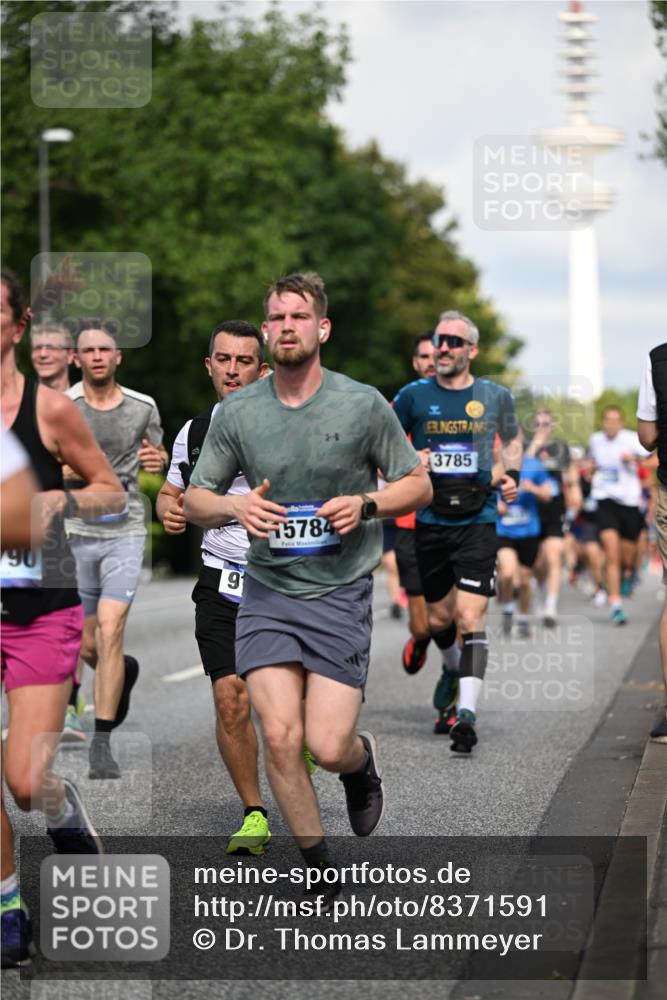 29.06.2025 - hella hamburg halbmarathon Dr. Thomas Lammeyer http://msf.ph/oto/8371591 29.06.2025 09:57:46 Kennedybrücke 1098, 1171, 1413, 1424, 1466, 1476, 1892, 1902, 2098, 2188, 2270, 2516, 2823, 2842, 3477, 3785, 3852, 4140, 4183, 4185, 4235, 4237, 4247, 4270, 5115, 5528, 5650, 6198, 6266, 6831, 8023, 8269, 8743, 8928, 9105, 9482, 9619, 9815, 10237, 10792, 11077 meine-sportfotos.de