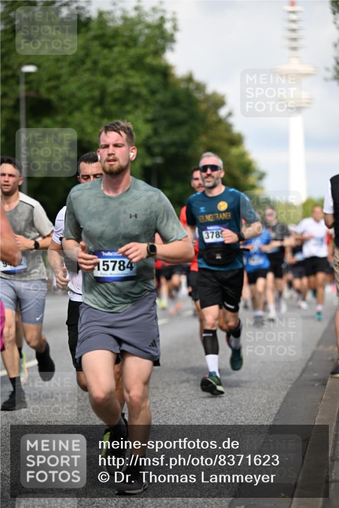 29.06.2025 - hella hamburg halbmarathon Dr. Thomas Lammeyer http://msf.ph/oto/8371623 29.06.2025 09:57:47 Kennedybrücke 1098, 1171, 1413, 1424, 1476, 1892, 1902, 2098, 2188, 2270, 2516, 2823, 2842, 3477, 3785, 3852, 4140, 4183, 4185, 4237, 4270, 5115, 5528, 6198, 6266, 6630, 6831, 8023, 8269, 8743, 8928, 9105, 9482, 9619, 9815, 10237, 10792 meine-sportfotos.de