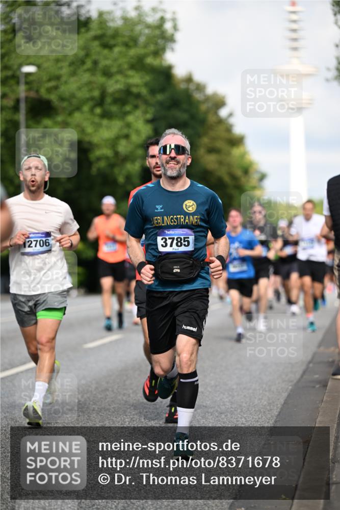 29.06.2025 - hella hamburg halbmarathon Dr. Thomas Lammeyer http://msf.ph/oto/8371678 29.06.2025 09:57:48 Kennedybrücke 1098, 1171, 1413, 1424, 1476, 1892, 1902, 2098, 2188, 2516, 2823, 2842, 3477, 3785, 3852, 4140, 4183, 4185, 4237, 4270, 5115, 5528, 6198, 6266, 6630, 6831, 8023, 8269, 8743, 8928, 9105, 9482, 9619, 9815, 10237, 10792 meine-sportfotos.de
