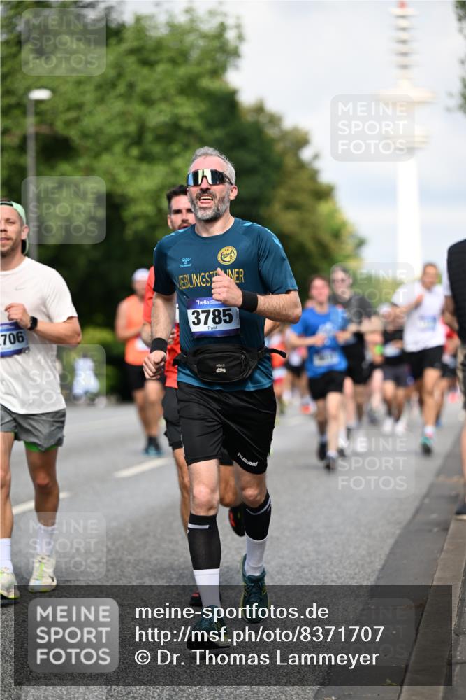 29.06.2025 - hella hamburg halbmarathon Dr. Thomas Lammeyer http://msf.ph/oto/8371707 29.06.2025 09:57:48 Kennedybrücke 1098, 1171, 1413, 1424, 1476, 1892, 1902, 2098, 2188, 2516, 2823, 2842, 3477, 3785, 3852, 4140, 4183, 4185, 4237, 4270, 5115, 5528, 6198, 6266, 6630, 6831, 8023, 8269, 8743, 8928, 9105, 9482, 9619, 9815, 10237, 10792 meine-sportfotos.de