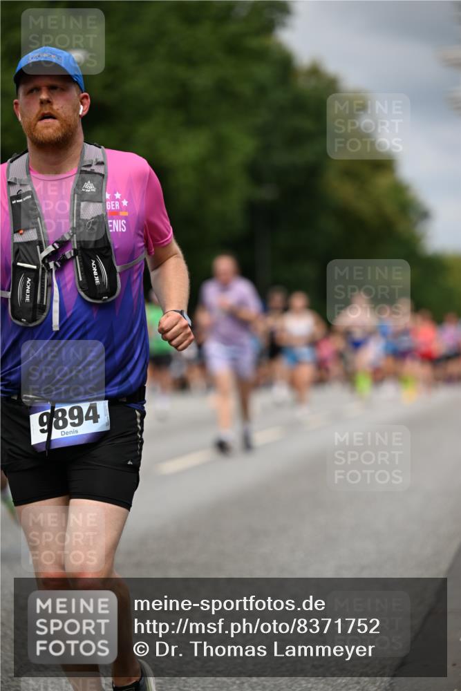 29.06.2025 - hella hamburg halbmarathon Dr. Thomas Lammeyer http://msf.ph/oto/8371752 29.06.2025 10:42:07 Kennedybrücke 1337, 1475, 1578, 1985, 2016, 2124, 2853, 3010, 3246, 3286, 3880, 4762, 5139, 5522, 5523, 5875, 6697, 6955, 7124, 7321, 7629, 8696, 8811, 8985, 9391, 9524, 9894, 10025, 10146, 10506, 10836, 11087, 11164 meine-sportfotos.de