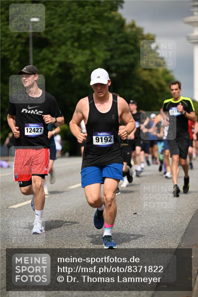 29.06.2025 - hella hamburg halbmarathon Dr. Thomas Lammeyer http://msf.ph/oto/8371822 29.06.2025 10:19:49 Kennedybrücke 1440, 1651, 2076, 2140, 2720, 2835, 2989, 3167, 3417, 4466, 4828, 5046, 5423, 6376, 6576, 7897, 7941, 7942, 8746, 8885, 9192, 9307, 9556, 9881, 10108, 10608, 11113, 11303 meine-sportfotos.de