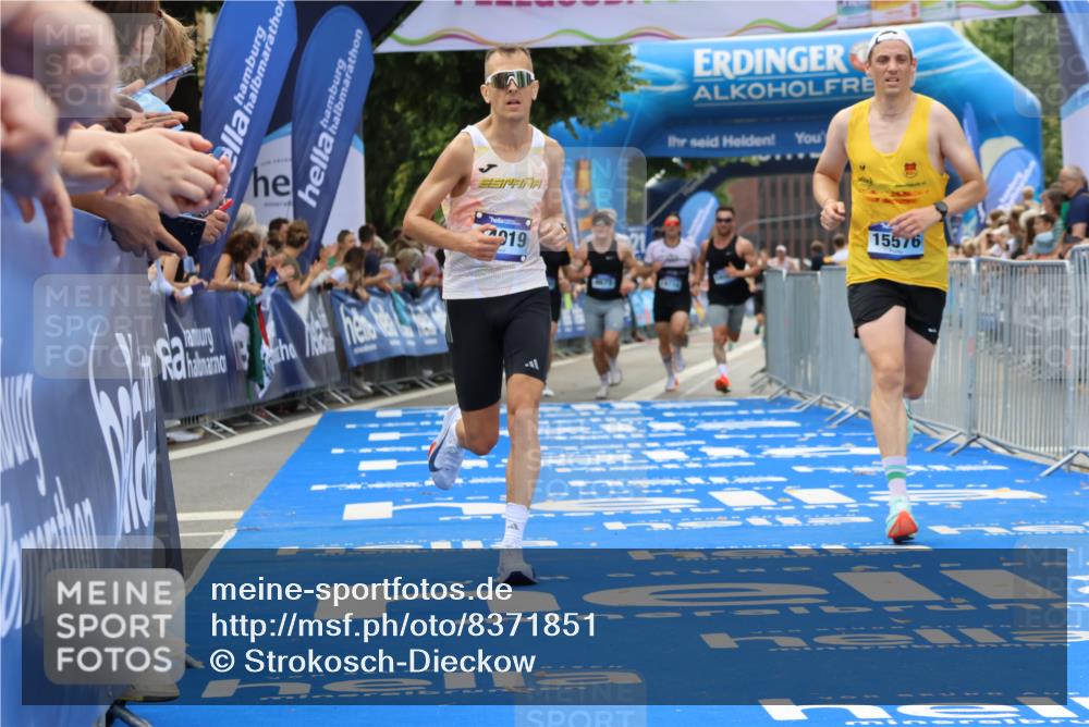 29.06.2025 - hella hamburg halbmarathon Strokosch-Dieckow http://msf.ph/oto/8371851 29.06.2025 10:27:23 Ziel 4678, 9804, 13941, 14019, 15136, 15576, 18037, 18124, 18567, 19114 meine-sportfotos.de