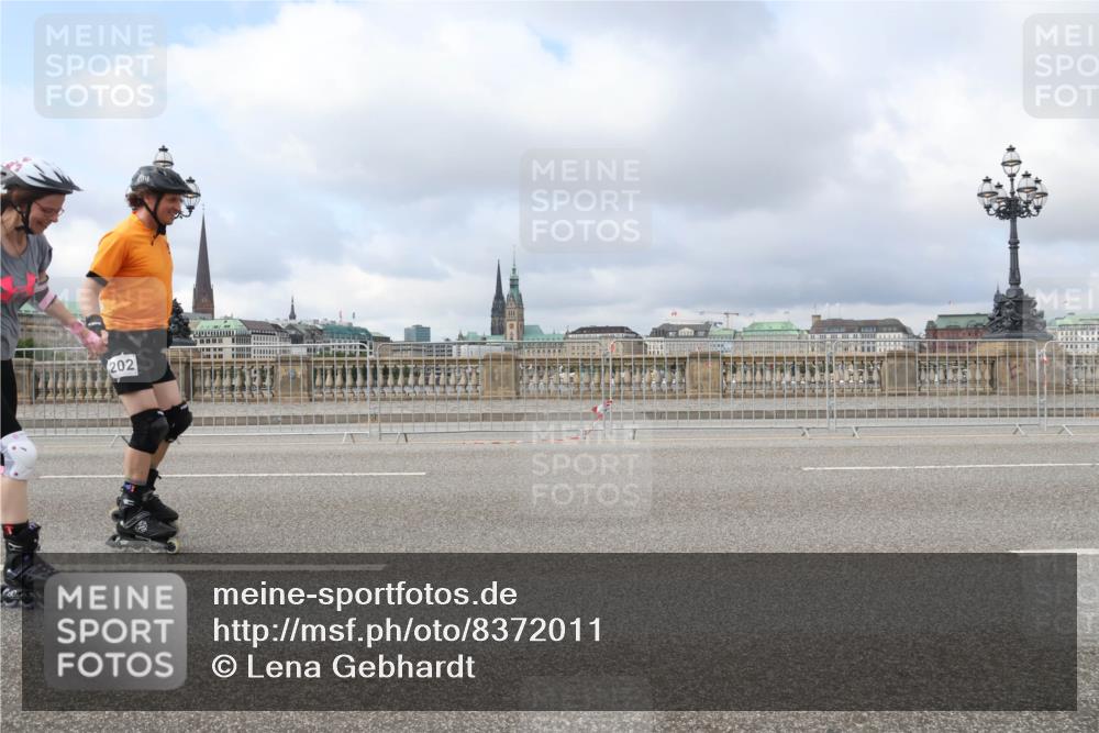 29.06.2025 - hella hamburg halbmarathon Lena Gebhardt http://msf.ph/oto/8372011 29.06.2025 09:12:06 Lombardsbrücke 202 meine-sportfotos.de