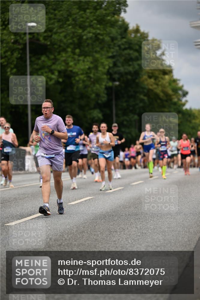 29.06.2025 - hella hamburg halbmarathon Dr. Thomas Lammeyer http://msf.ph/oto/8372075 29.06.2025 10:42:09 Kennedybrücke 1475, 1578, 1985, 2124, 2853, 3010, 3246, 3286, 3880, 4762, 5139, 5522, 5523, 5875, 6697, 6955, 7321, 7629, 8696, 8811, 8985, 9391, 9524, 9894, 10025, 10146, 10506, 10836, 11087, 11164 meine-sportfotos.de
