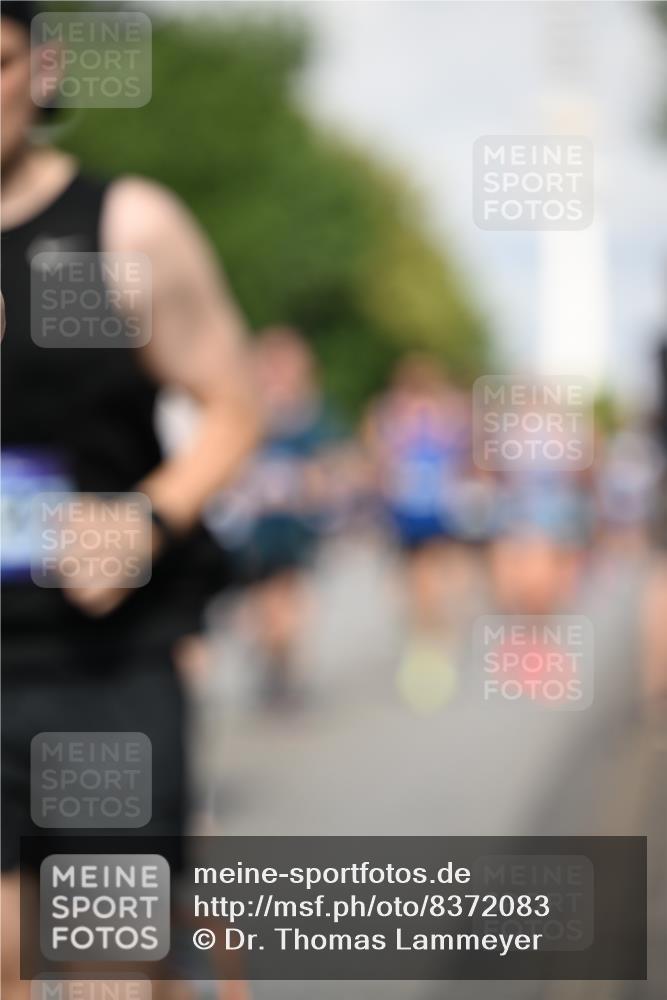 29.06.2025 - hella hamburg halbmarathon Dr. Thomas Lammeyer http://msf.ph/oto/8372083 29.06.2025 09:57:58 Kennedybrücke 1098, 1171, 1399, 1413, 1476, 1750, 1892, 2020, 2098, 2188, 2470, 2823, 2842, 3477, 3785, 4029, 4183, 4185, 4270, 4816, 5020, 5706, 6198, 6266, 6630, 6819, 6831, 7709, 8142, 8374, 8576, 8743, 9051, 9105, 9463, 9482, 9619, 9815, 10237, 10529 meine-sportfotos.de