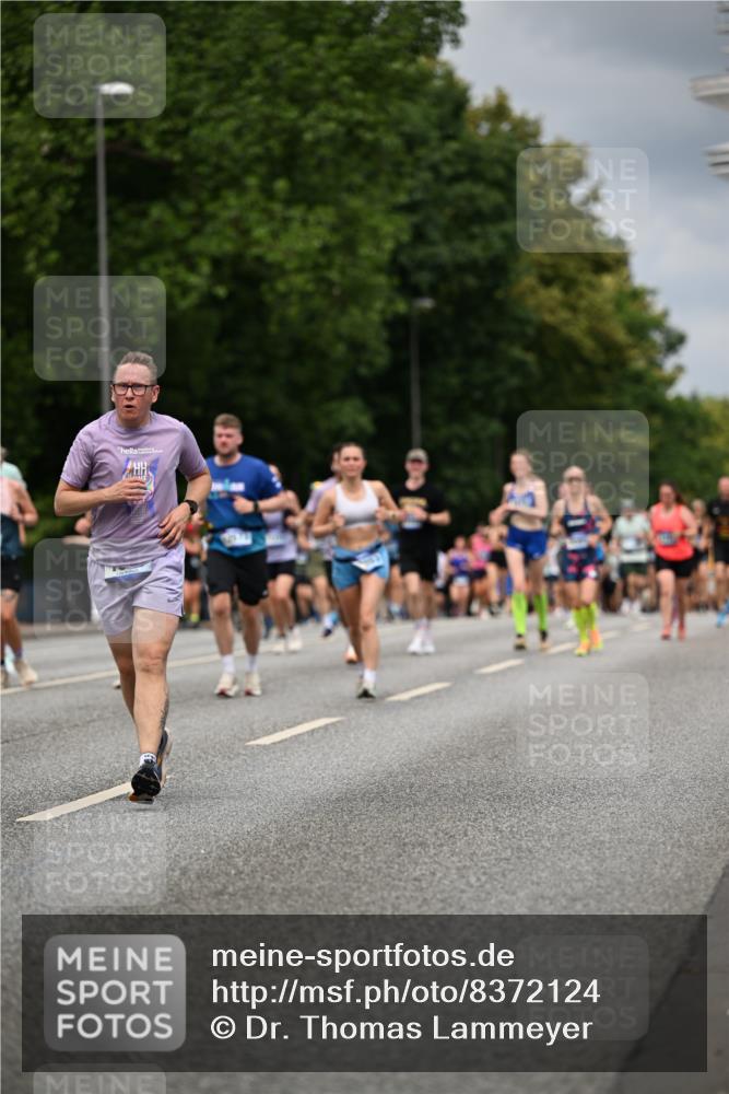 29.06.2025 - hella hamburg halbmarathon Dr. Thomas Lammeyer http://msf.ph/oto/8372124 29.06.2025 10:42:09 Kennedybrücke 1475, 1578, 1985, 2124, 2853, 3010, 3246, 3286, 3880, 4762, 5139, 5522, 5523, 5875, 6697, 6955, 7321, 7629, 8696, 8811, 8985, 9391, 9524, 9894, 10025, 10146, 10506, 10836, 11087, 11164 meine-sportfotos.de