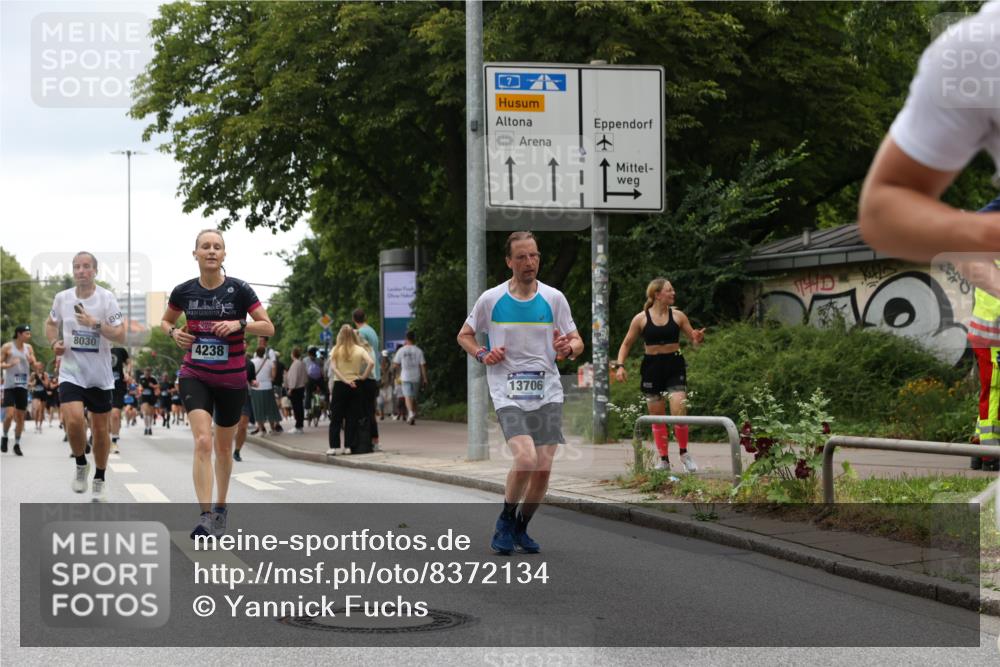 29.06.2025 - hella hamburg halbmarathon Yannick Fuchs http://msf.ph/oto/8372134 29.06.2025 10:53:45 20KM 1544, 2780, 3169, 4238, 4379, 4796, 4986, 6327, 6470, 7824, 8030, 8326, 8481, 8807, 9741, 9985, 10281, 10488, 11018, 11114, 11158, 11159, 11250, 11757, 12406, 12779, 13036, 13706, 14471, 14928, 15083, 15525, 15673, 15785, 15914, 16227, 16530, 16754, 16915, 17176, 17304, 17860, 18377, 18485, 18855, 19178 meine-sportfotos.de
