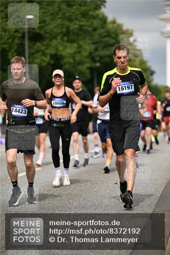 29.06.2025 - hella hamburg halbmarathon Dr. Thomas Lammeyer http://msf.ph/oto/8372192 29.06.2025 10:19:51 Kennedybrücke 1308, 1440, 1651, 2076, 2140, 2601, 2720, 2835, 2989, 3167, 4828, 5046, 5423, 6576, 7897, 7941, 7942, 8057, 8746, 8885, 9192, 9307, 9556, 9881, 10108, 10608, 11113, 11303 meine-sportfotos.de