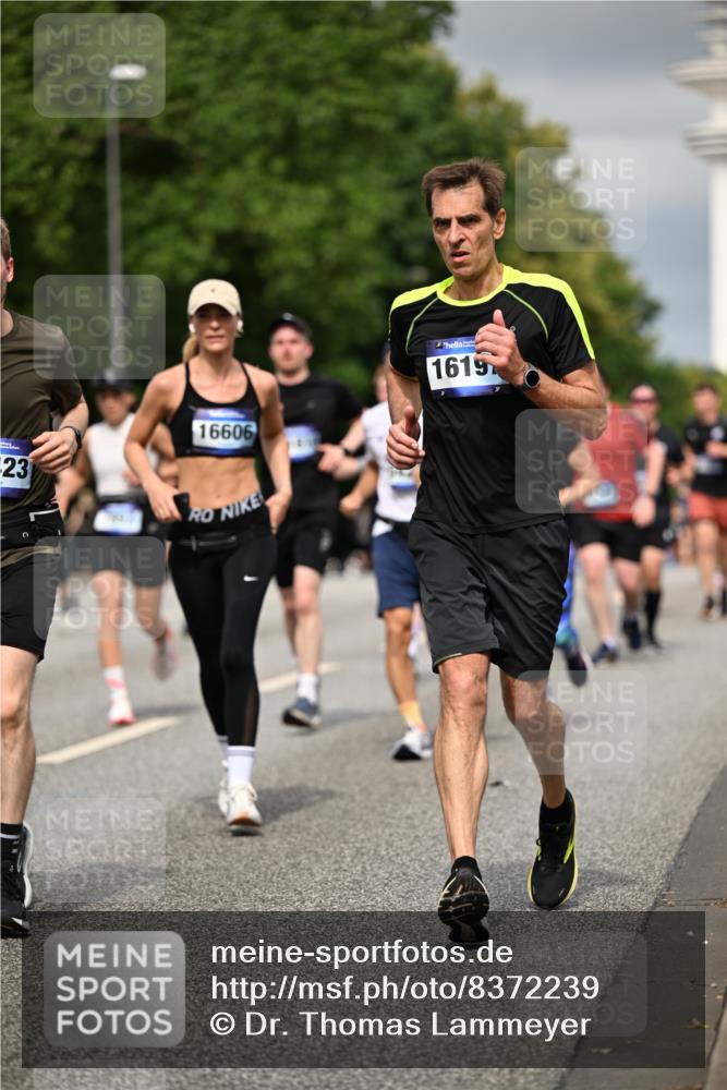 29.06.2025 - hella hamburg halbmarathon Dr. Thomas Lammeyer http://msf.ph/oto/8372239 29.06.2025 10:19:52 Kennedybrücke 1308, 1440, 1651, 2076, 2140, 2601, 2720, 2835, 2989, 3167, 4828, 5046, 5423, 6576, 7897, 7941, 7942, 8057, 8746, 8885, 9192, 9307, 9784, 9881, 10108, 10608, 11113, 11303 meine-sportfotos.de