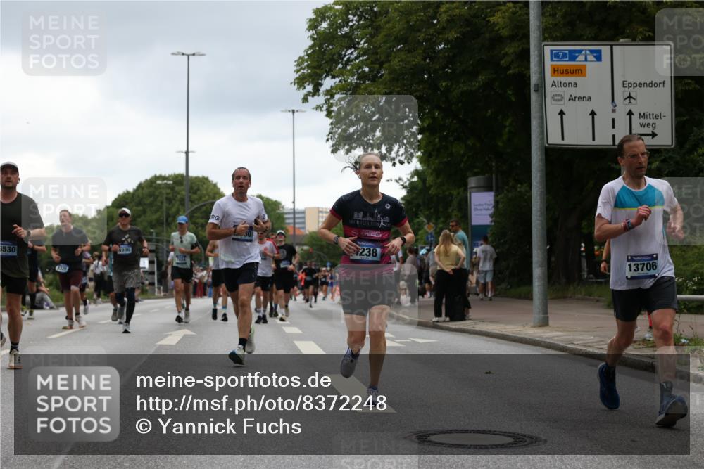 29.06.2025 - hella hamburg halbmarathon Yannick Fuchs http://msf.ph/oto/8372248 29.06.2025 10:53:46 20KM 1544, 2780, 3169, 3780, 4238, 4379, 4796, 4986, 6327, 6470, 7824, 8030, 8326, 8481, 8807, 9741, 9985, 10281, 10301, 10488, 11018, 11114, 11158, 11159, 11250, 11757, 12406, 12446, 12779, 13036, 13706, 14471, 14928, 15083, 15525, 15673, 15785, 15914, 16227, 16530, 16754, 16915, 17176, 17304, 17860, 18377, 18485, 18624, 18855, 19178 meine-sportfotos.de