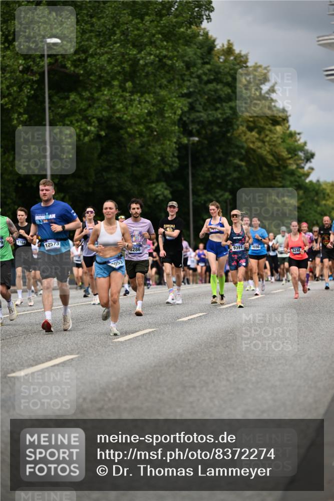 29.06.2025 - hella hamburg halbmarathon Dr. Thomas Lammeyer http://msf.ph/oto/8372274 29.06.2025 10:42:11 Kennedybrücke 1475, 1578, 1985, 2124, 2853, 3010, 3246, 3286, 3880, 4414, 5139, 5522, 5523, 5875, 6697, 6955, 7321, 7629, 8696, 8811, 8985, 9391, 9524, 9894, 10025, 10146, 10506, 10836, 11087, 11152, 11164 meine-sportfotos.de
