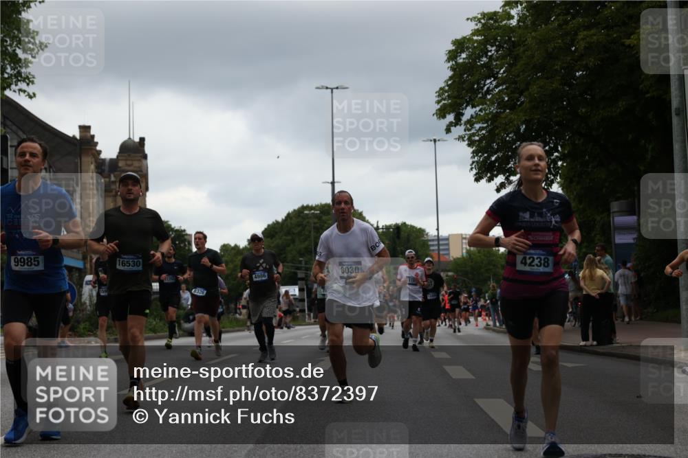 29.06.2025 - hella hamburg halbmarathon Yannick Fuchs http://msf.ph/oto/8372397 29.06.2025 10:53:46 20KM 1544, 2780, 3169, 3780, 4238, 4379, 4796, 4986, 6327, 6470, 7824, 8030, 8326, 8481, 8807, 9741, 9985, 10281, 10301, 10488, 11018, 11114, 11158, 11159, 11250, 11757, 12406, 12446, 12779, 13036, 13706, 14471, 14928, 15083, 15525, 15673, 15785, 15914, 16227, 16530, 16754, 16915, 17176, 17304, 17860, 18377, 18485, 18624, 18855, 19178 meine-sportfotos.de