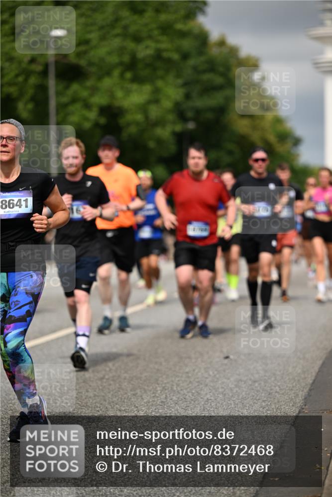 29.06.2025 - hella hamburg halbmarathon Dr. Thomas Lammeyer http://msf.ph/oto/8372468 29.06.2025 10:19:54 Kennedybrücke 1308, 1440, 1651, 2076, 2140, 2436, 2601, 2720, 2835, 3167, 4828, 5046, 5423, 7897, 7941, 7942, 8057, 8274, 8746, 8885, 9192, 9307, 9784, 9881, 10108, 10608, 11113, 11303 meine-sportfotos.de