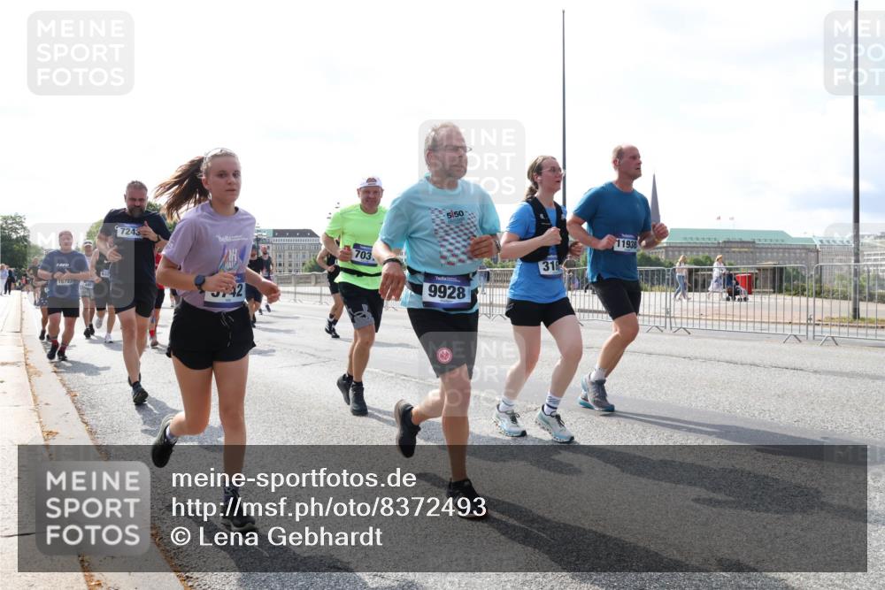 29.06.2025 - hella hamburg halbmarathon Lena Gebhardt http://msf.ph/oto/8372493 29.06.2025 10:02:13 Lombardsbrücke 16723, 4985, 7243, 42, 5, 50, 703, 9928, 316, 11938, 1128, 1184, 1254, 1364, 1432, 1453, 1733, 1881, 2142, 2322, 2323, 2685, 2712, 3169, 3780, 3976, 4066, 4286, 4328, 4985, 5602, 5603, 5742, 5763, 6166, 6295, 6322, 6327, 6438, 6595, 6708, 6860, 7031, 7049, 7189, 7223, 7243, 7323, 7869, 8749, 9020, 9021, 9131, 9156, 9230, 9353, 9741, 9928, 10177, 10866, 10882, 11191, 11554, 11670, 11871, 11938, 12315, 12316, 12491, 14471, 14660, 14677, 16420 meine-sportfotos.de