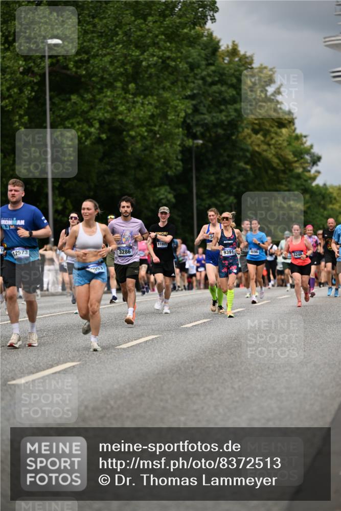 29.06.2025 - hella hamburg halbmarathon Dr. Thomas Lammeyer http://msf.ph/oto/8372513 29.06.2025 10:42:11 Kennedybrücke 1475, 1578, 1985, 2124, 2853, 3010, 3246, 3286, 3880, 4414, 5139, 5522, 5523, 5875, 6697, 6955, 7321, 7629, 8696, 8811, 8985, 9391, 9524, 9894, 10025, 10146, 10506, 10836, 11087, 11152, 11164 meine-sportfotos.de