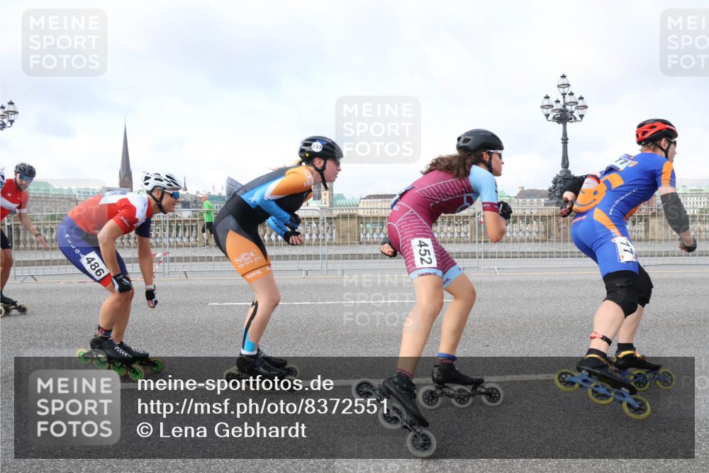 29.06.2025 - hella hamburg halbmarathon Lena Gebhardt http://msf.ph/oto/8372551 29.06.2025 08:50:45 Lombardsbrücke 486, 452, 77 meine-sportfotos.de