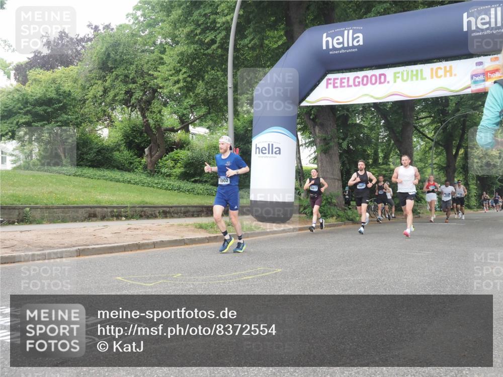 29.06.2025 - hella hamburg halbmarathon KatJ http://msf.ph/oto/8372554 29.06.2025 10:23:52 Zwischen KM18-KM19 1002, 1644, 7884 meine-sportfotos.de
