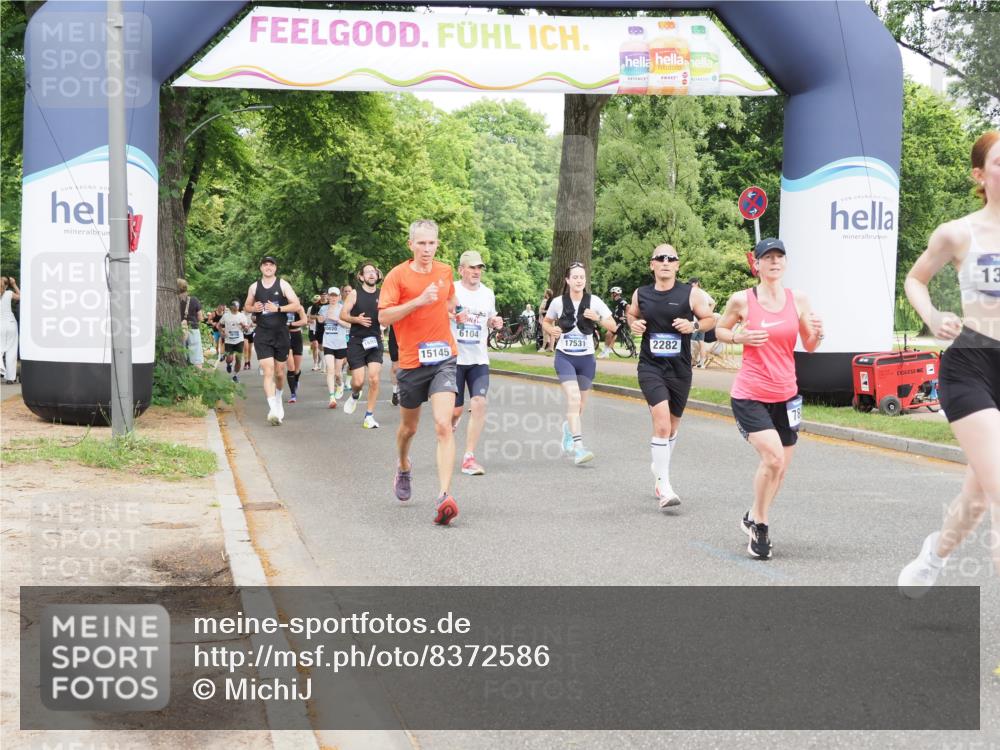 29.06.2025 - hella hamburg halbmarathon MichiJ http://msf.ph/oto/8372586 29.06.2025 10:44:52 Zwischen KM18-KM19 1611, 2282, 2806, 2840, 6595, 7856, 12495, 13880, 14571, 15145, 16113, 16517, 17531, 17827, 18891 meine-sportfotos.de
