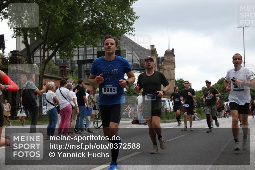 29.06.2025 - hella hamburg halbmarathon Yannick Fuchs http://msf.ph/oto/8372588 29.06.2025 10:53:47 20KM 1544, 2780, 3169, 3780, 4238, 4379, 4796, 4986, 6327, 6470, 7259, 7824, 8030, 8326, 8481, 8807, 9741, 9985, 10281, 10301, 10488, 11018, 11114, 11158, 11159, 11250, 11757, 12406, 12446, 12779, 13036, 13706, 14471, 14928, 15083, 15525, 15673, 15785, 15914, 16227, 16530, 16754, 16915, 17304, 17860, 18377, 18485, 18624, 18855, 19178 meine-sportfotos.de