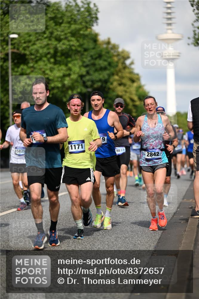 29.06.2025 - hella hamburg halbmarathon Dr. Thomas Lammeyer http://msf.ph/oto/8372657 29.06.2025 09:58:00 Kennedybrücke 1098, 1171, 1342, 1399, 1413, 1476, 1750, 1892, 2020, 2098, 2188, 2470, 2823, 2842, 2889, 3477, 3785, 4029, 4183, 4185, 4270, 4816, 5020, 5706, 6198, 6266, 6630, 6819, 6831, 7087, 7297, 7709, 8142, 8374, 8576, 8743, 9051, 9463, 9482, 9619, 9815, 10237, 10529 meine-sportfotos.de